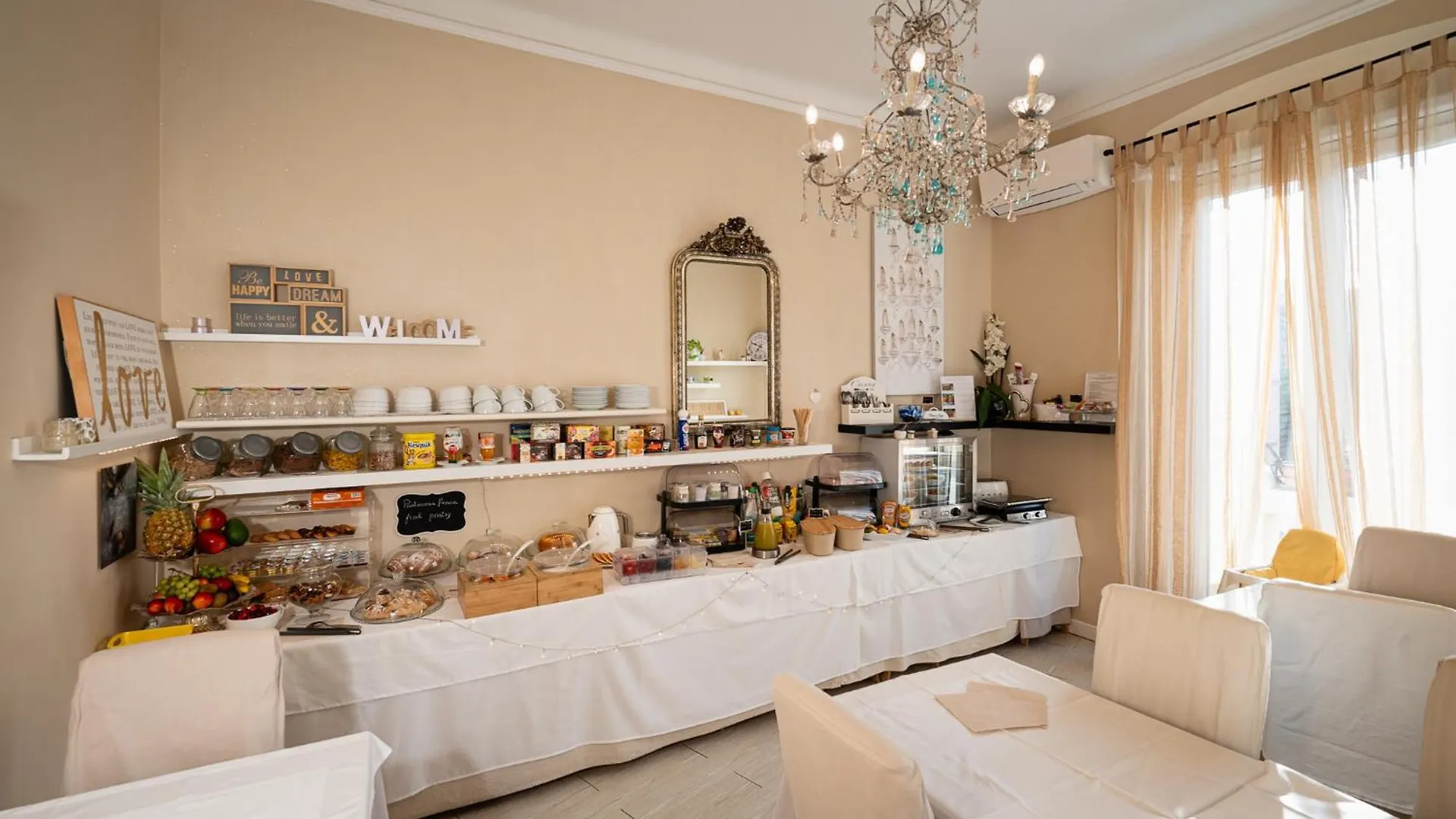 Your House Rooms جنوة بيت ضيافة
