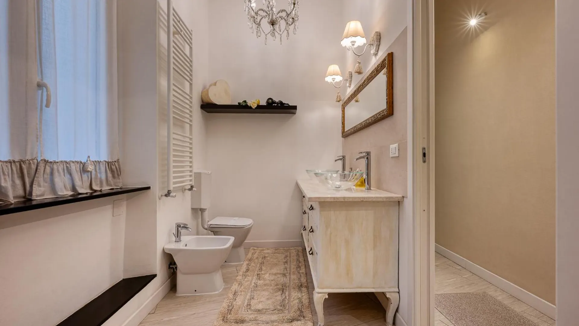Your House Rooms جنوة بيت ضيافة