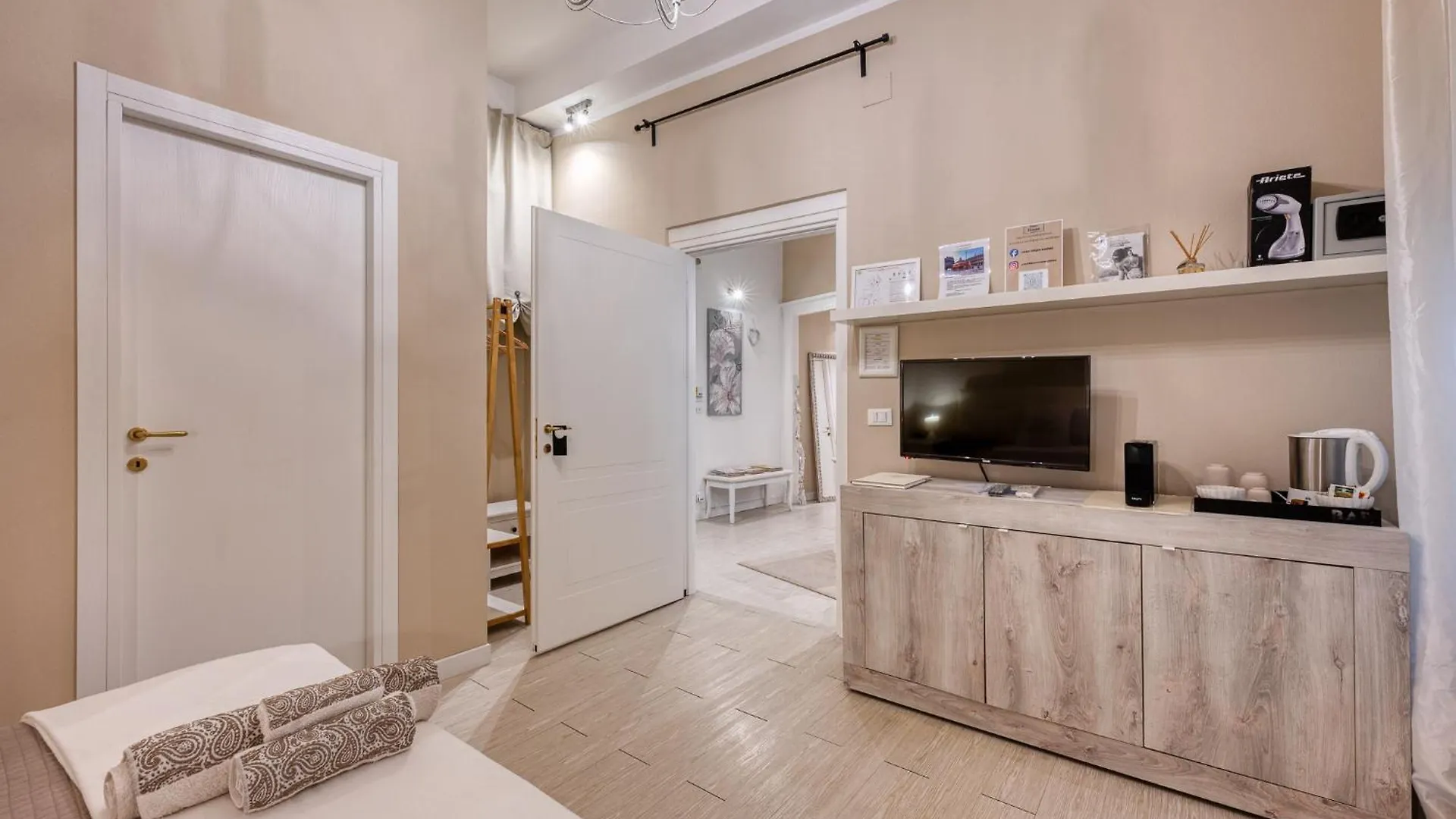 Your House Rooms جنوة إيطاليا